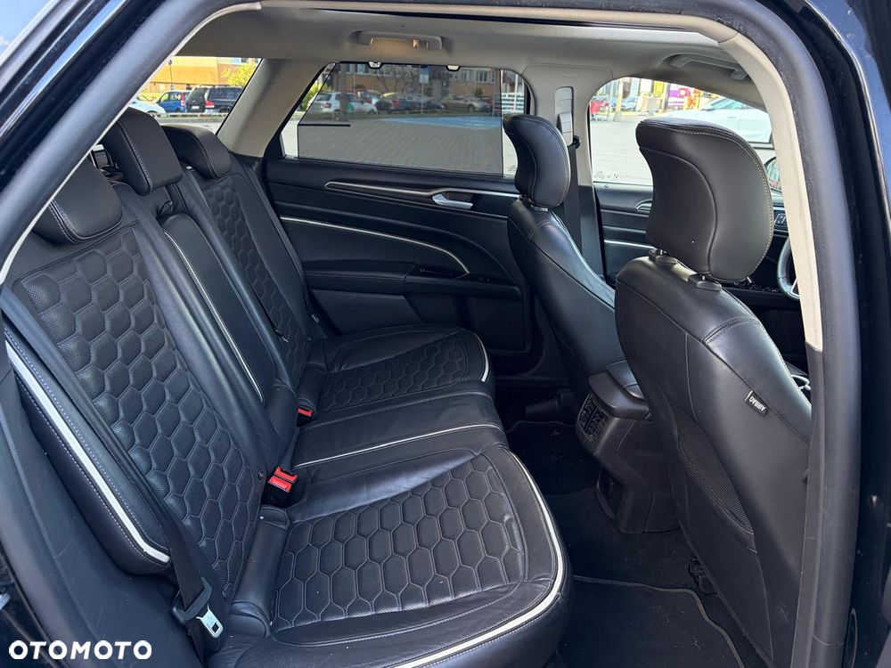 Ford Mondeo SW 2.0 Hybrid Vignale - 14