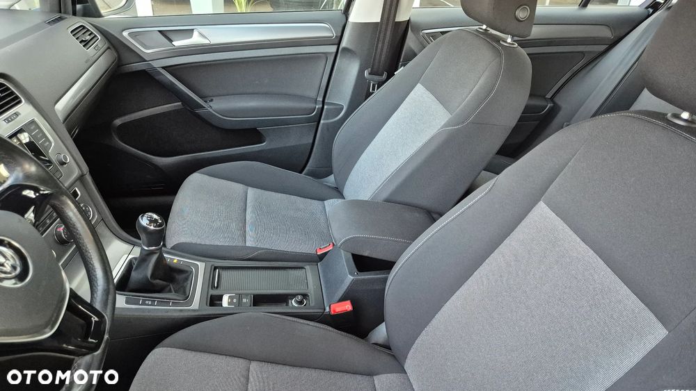Volkswagen Golf 1.2 TSI BMT Trendline EU6 - 35