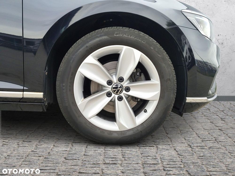 Volkswagen Passat - 36