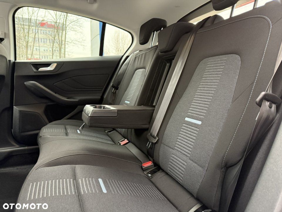 Ford Focus - 12