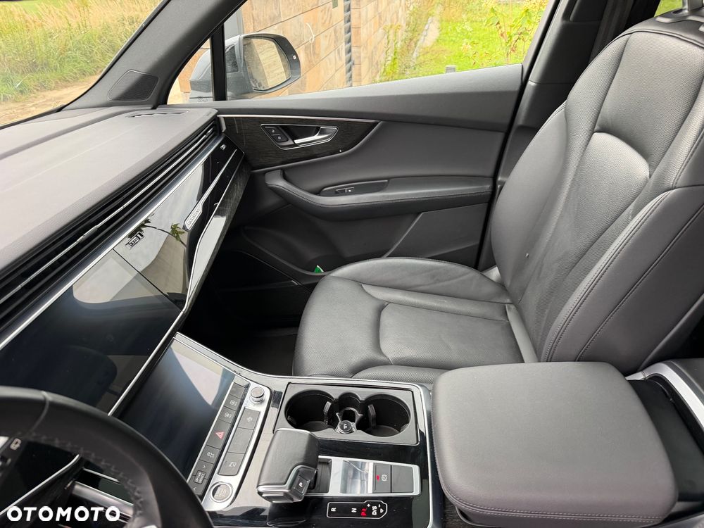 Audi Q7 55 TFSI quattro tiptronic - 13