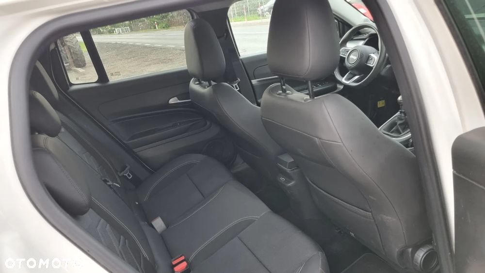 Jeep Avenger 1.2 GSE T3 Turbo-Benzin GDI Summit - 31