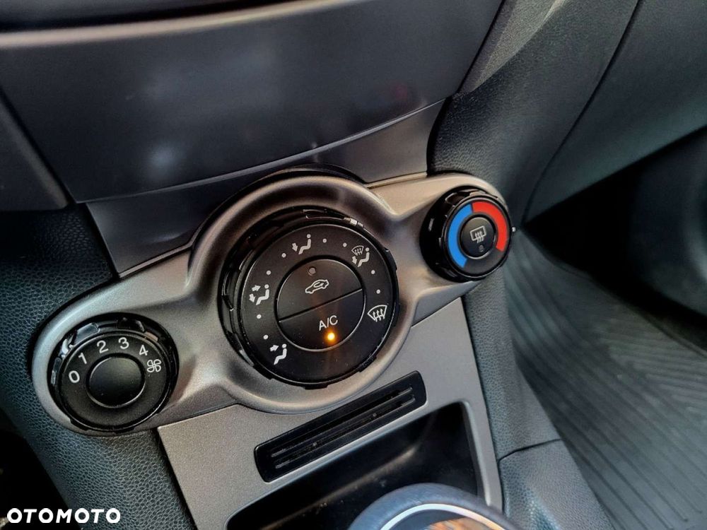 Ford Fiesta - 11