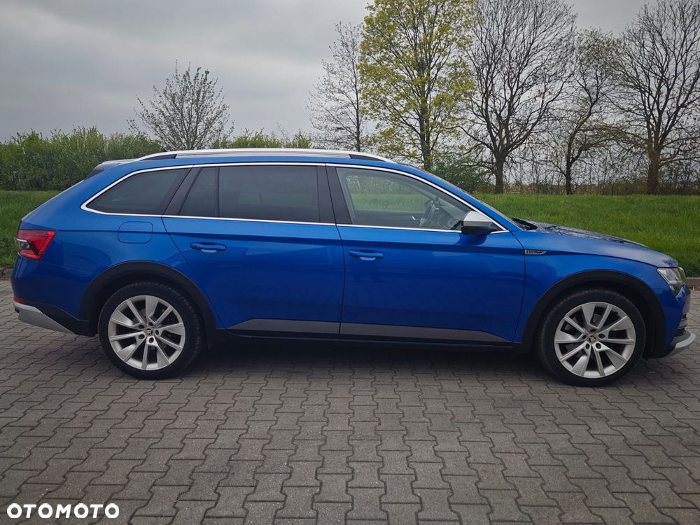 Skoda Superb 2.0 TDI 4x4 DSG Scout - 3