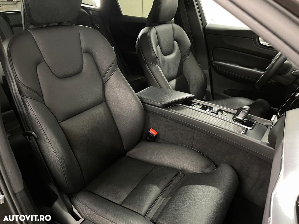 Volvo XC 60 Recharge T6 Twin Engine eAWD R-Design Expression - 11