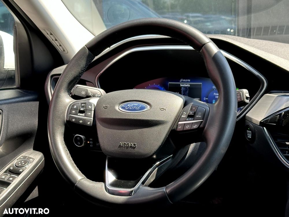 Ford Kuga - 9