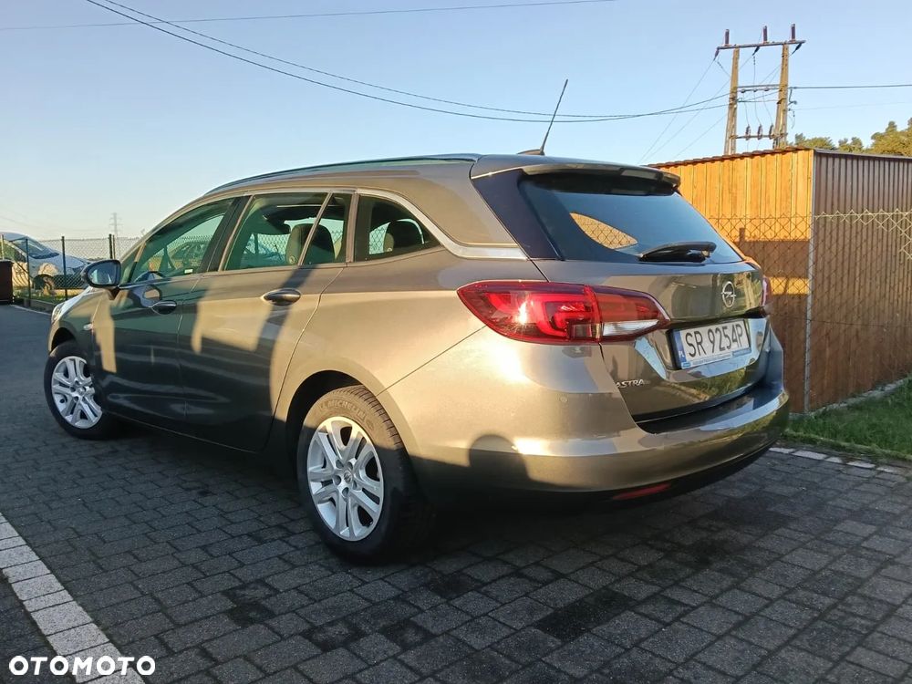 Opel Astra 1.6 CDTI Elite - 1