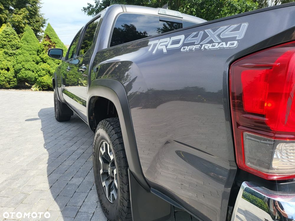 Toyota Tacoma - 8