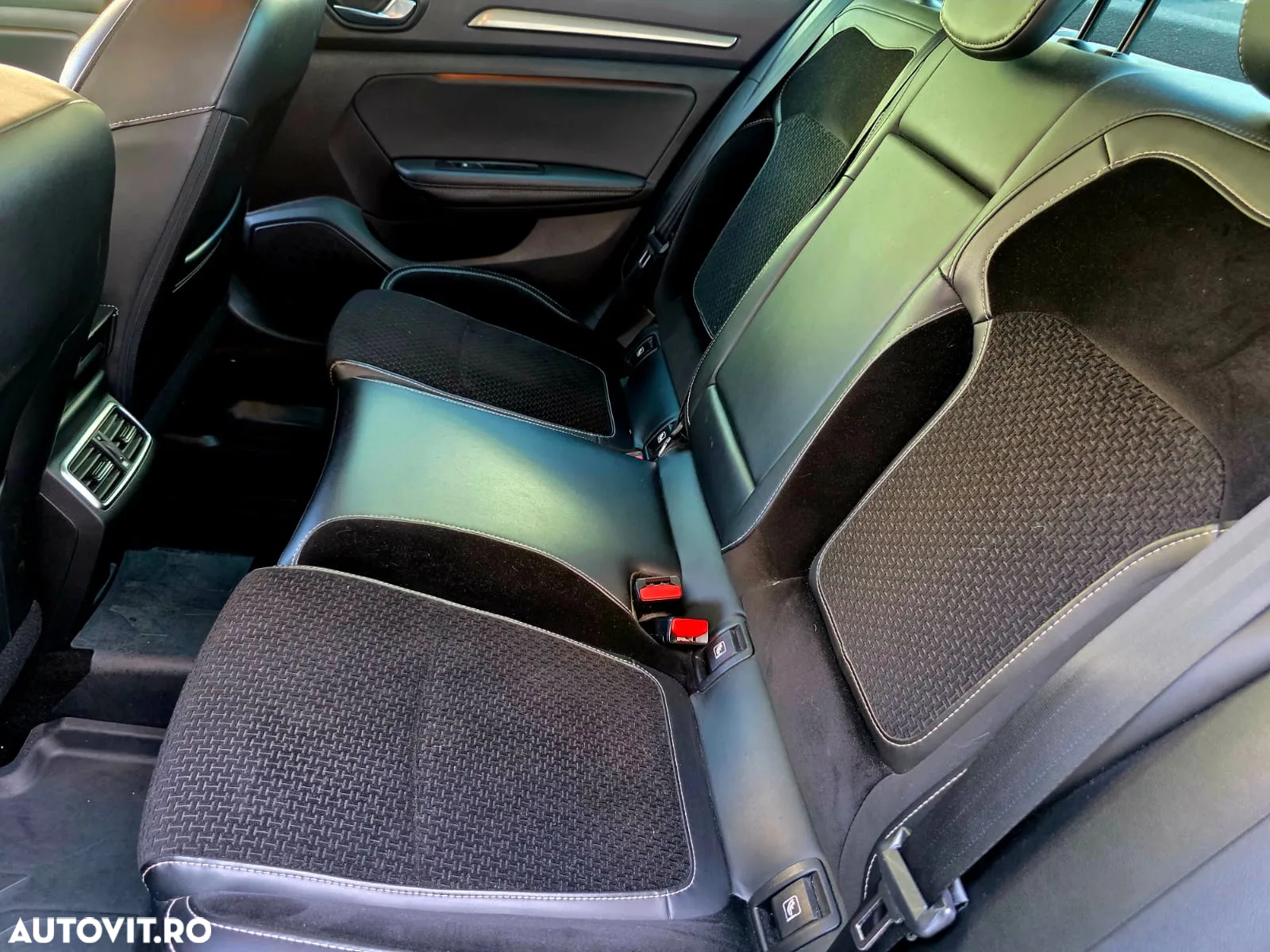 Renault Megane TCe Intens - 16