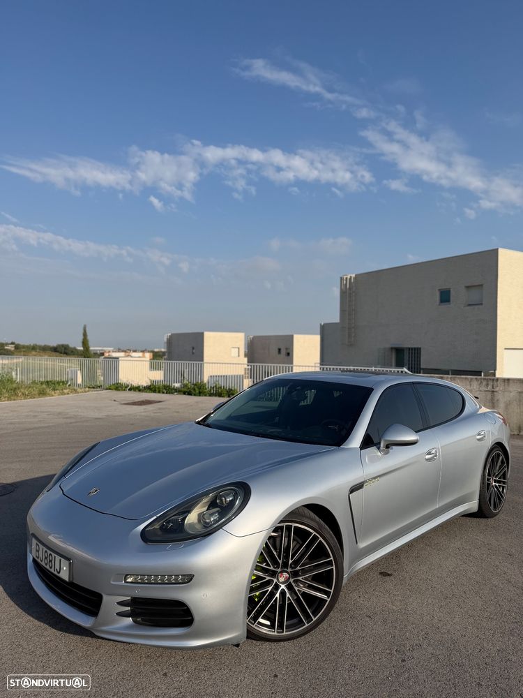 Porsche Panamera S Hybrid - 1