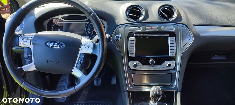 Ford Mondeo - 21