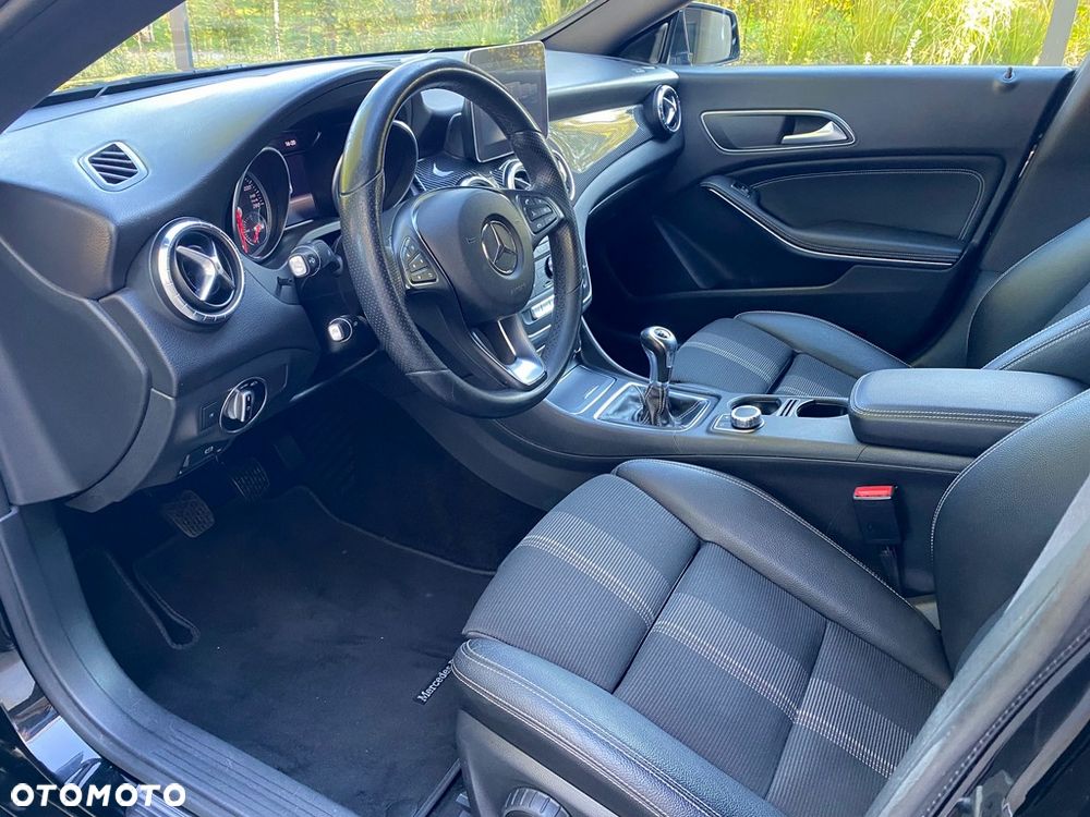 Mercedes-Benz CLA 200 Edition 1 - 9