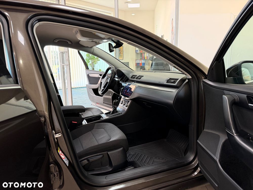 Volkswagen Passat 1.4 TSI Trendline - 33