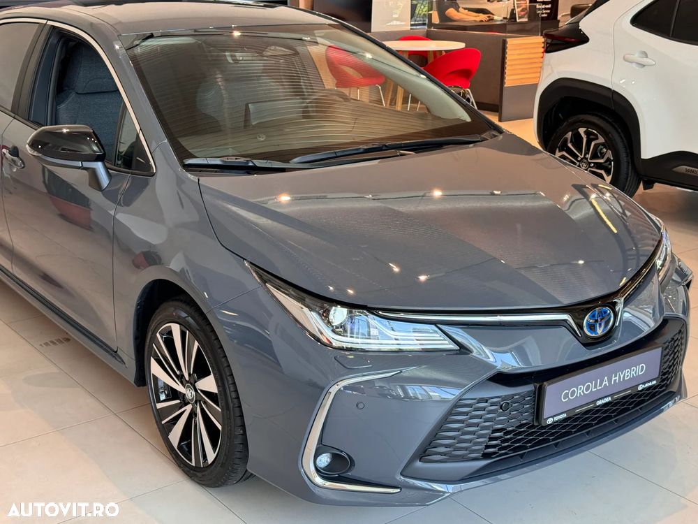 Toyota Corolla Sedan 1.8 HSD Dynamic - 10