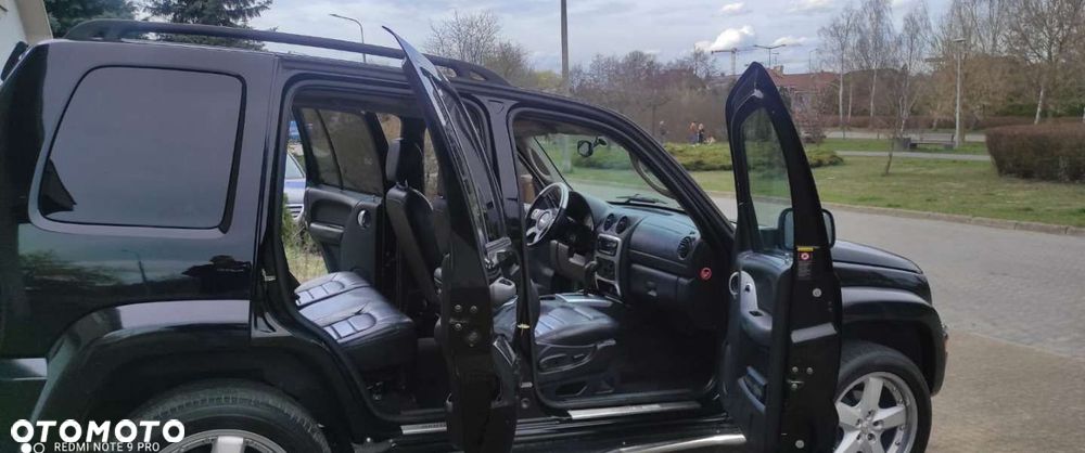 Jeep Cherokee - 23