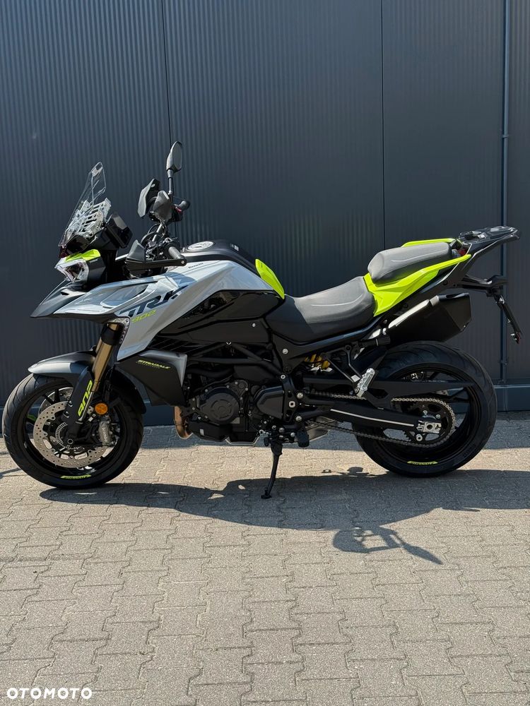 Benelli Inny - 5