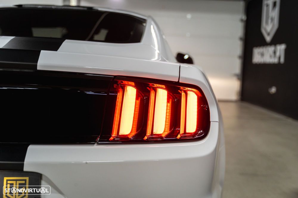 Ford Mustang 2.3i EcoBoost - 19