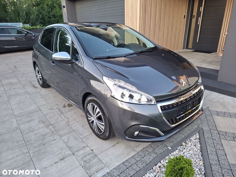 Peugeot 208 - 4