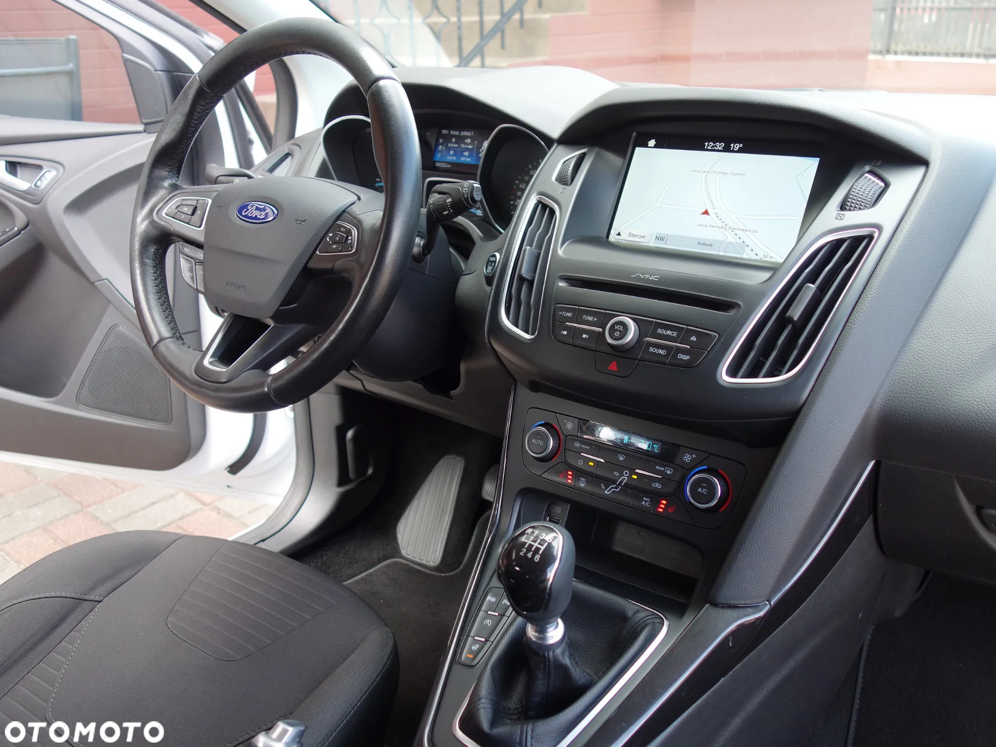 Ford Focus Turnier 1.5 EcoBlue Start-Stopp-System TITANIUM - 23