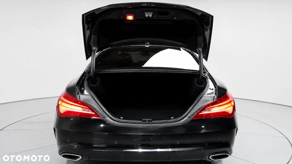 Mercedes-Benz CLA 220 4Matic 7G-DCT AMG Line - 6