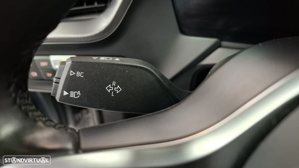 BMW 116 d Pack Desportivo M Auto - 16