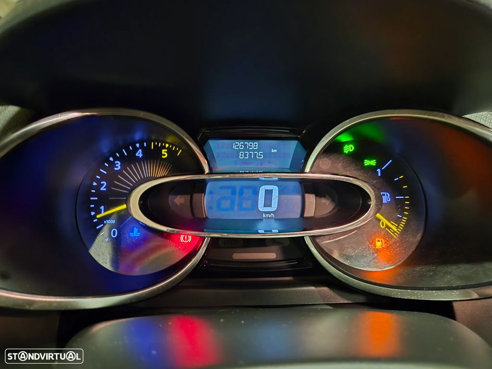 Renault Clio Sport Tourer 1.5 dCi Dynamique S - 14