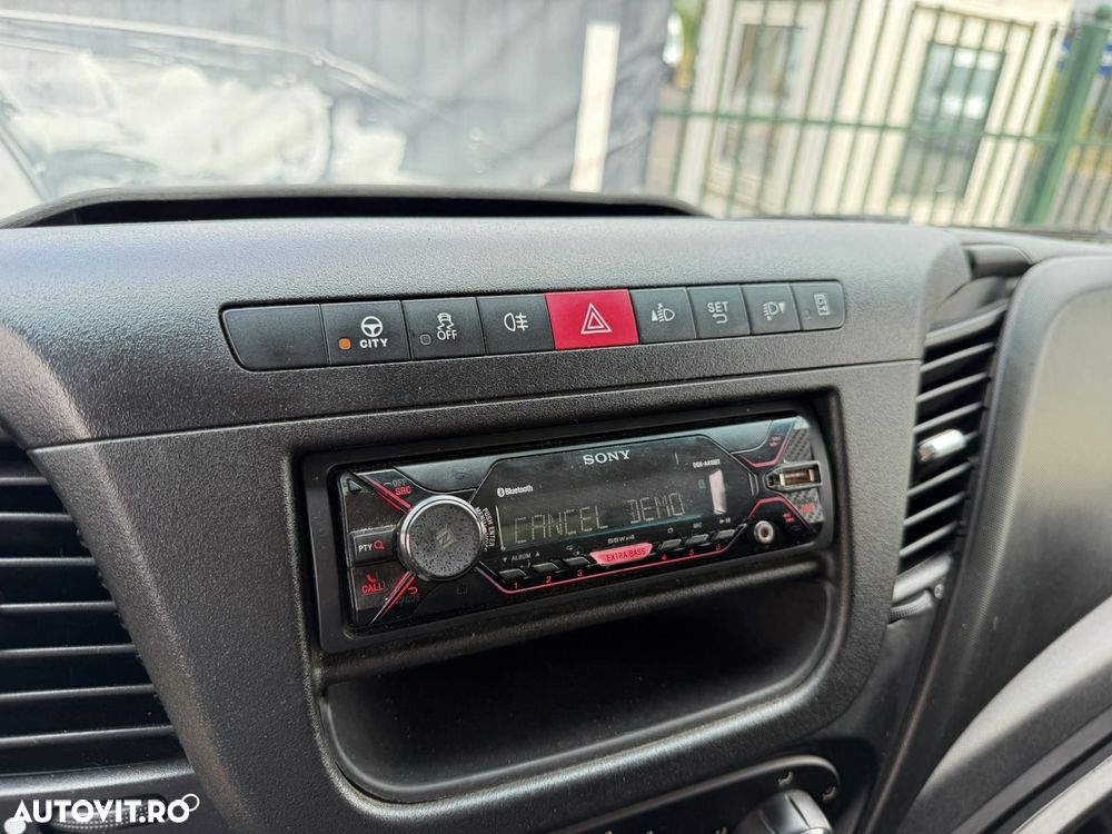 Iveco Daily 3.0 D BOX 8 EUROPALETI LIFT SPATE - 29