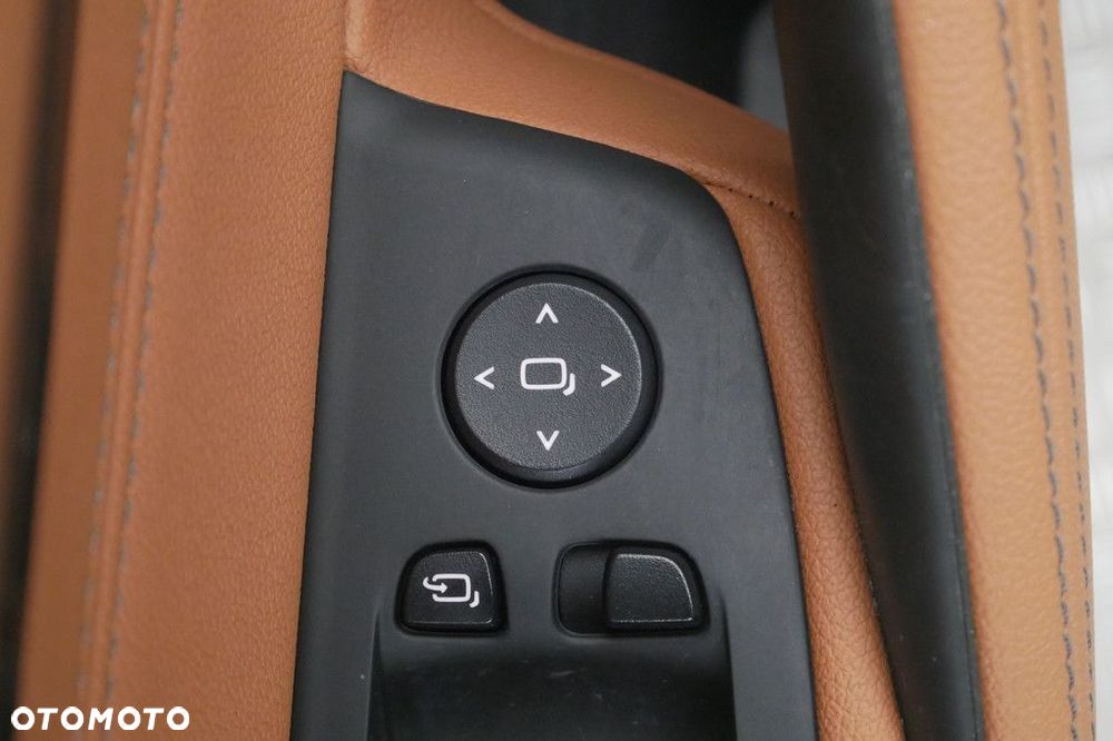 BMW Seria 5 520d xDrive - 36