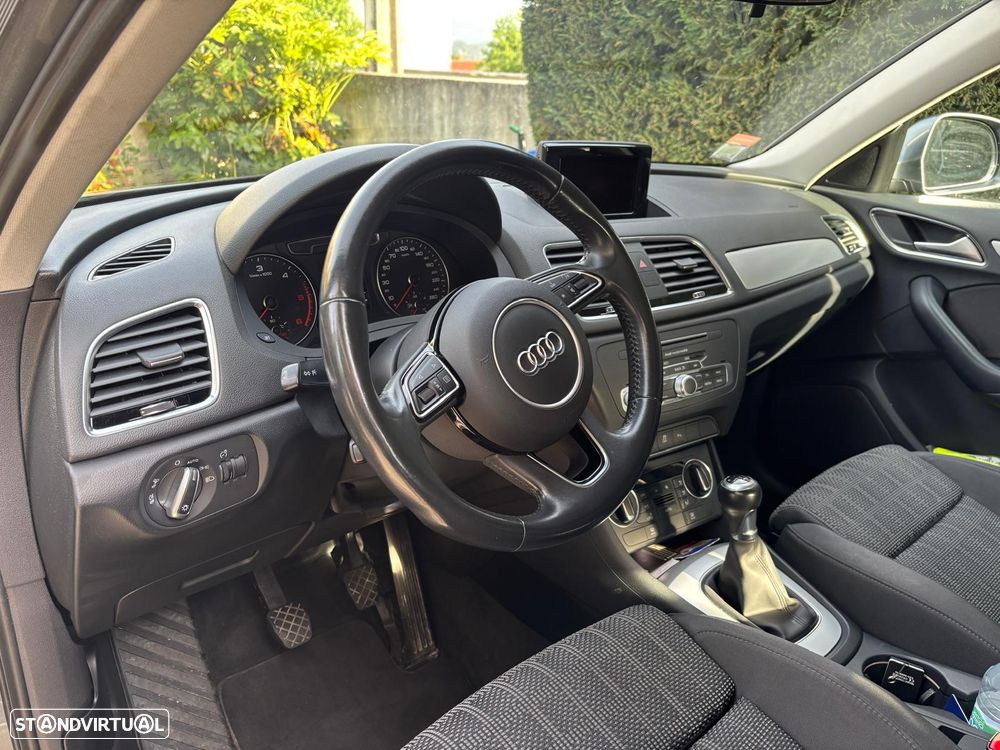Audi Q3 2.0 TDI S-line - 8