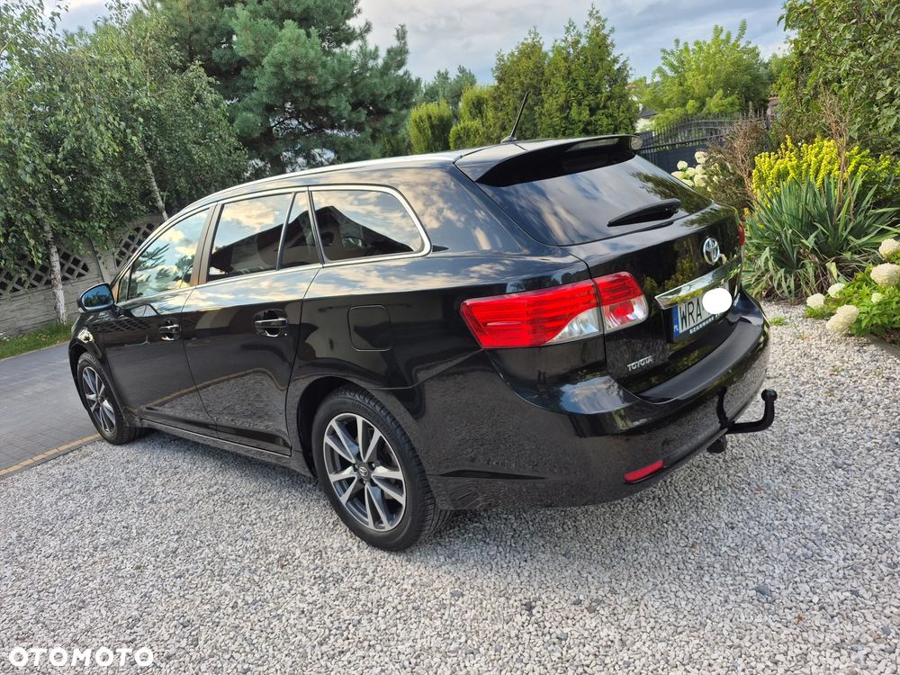 Toyota Avensis 1.8 Premium - 5