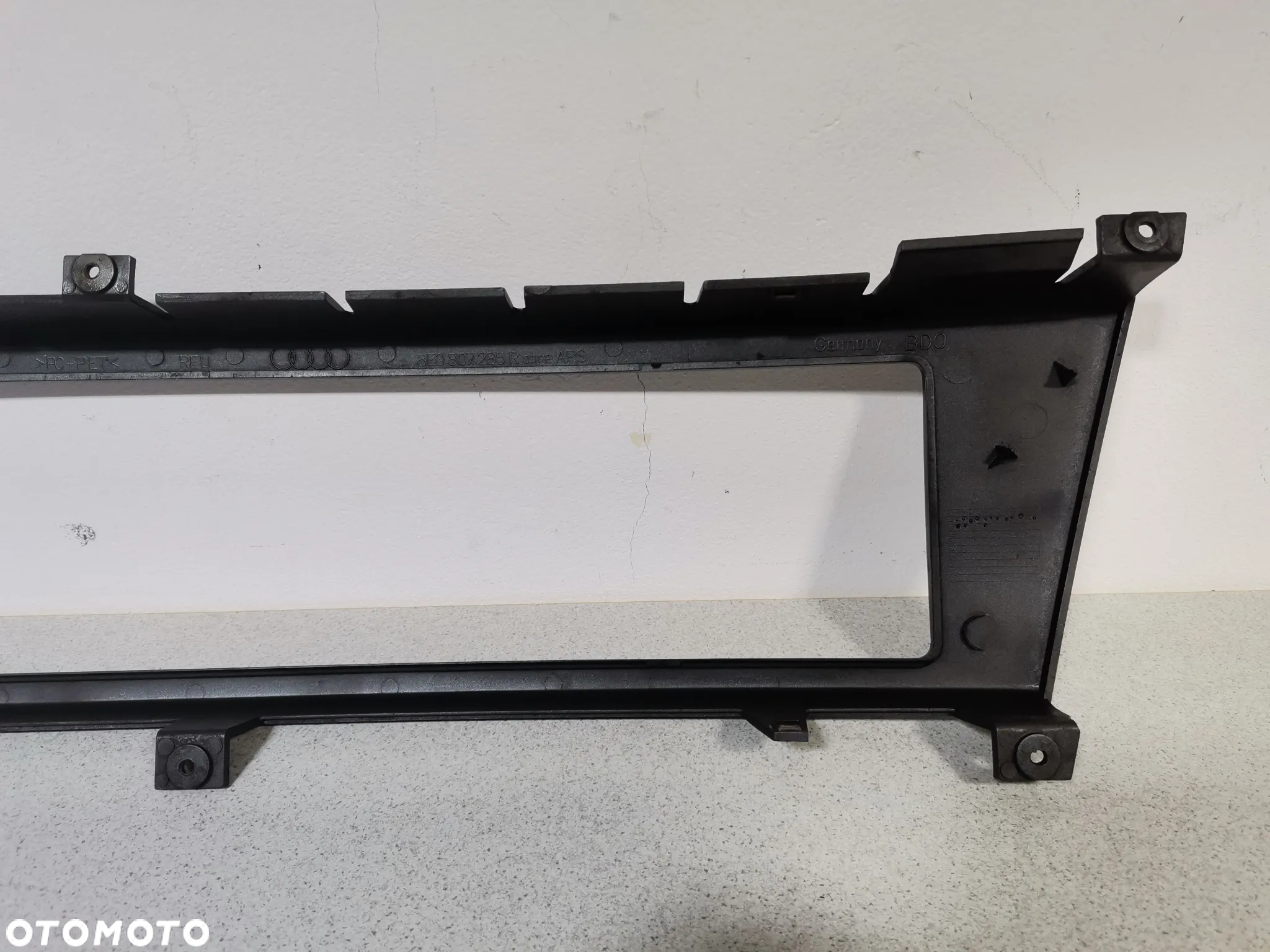 Ramka Wspornik Tablicy REJESTRACYJNEJ AUDI A4 B7 ORYGINAŁ 04-07 - 9