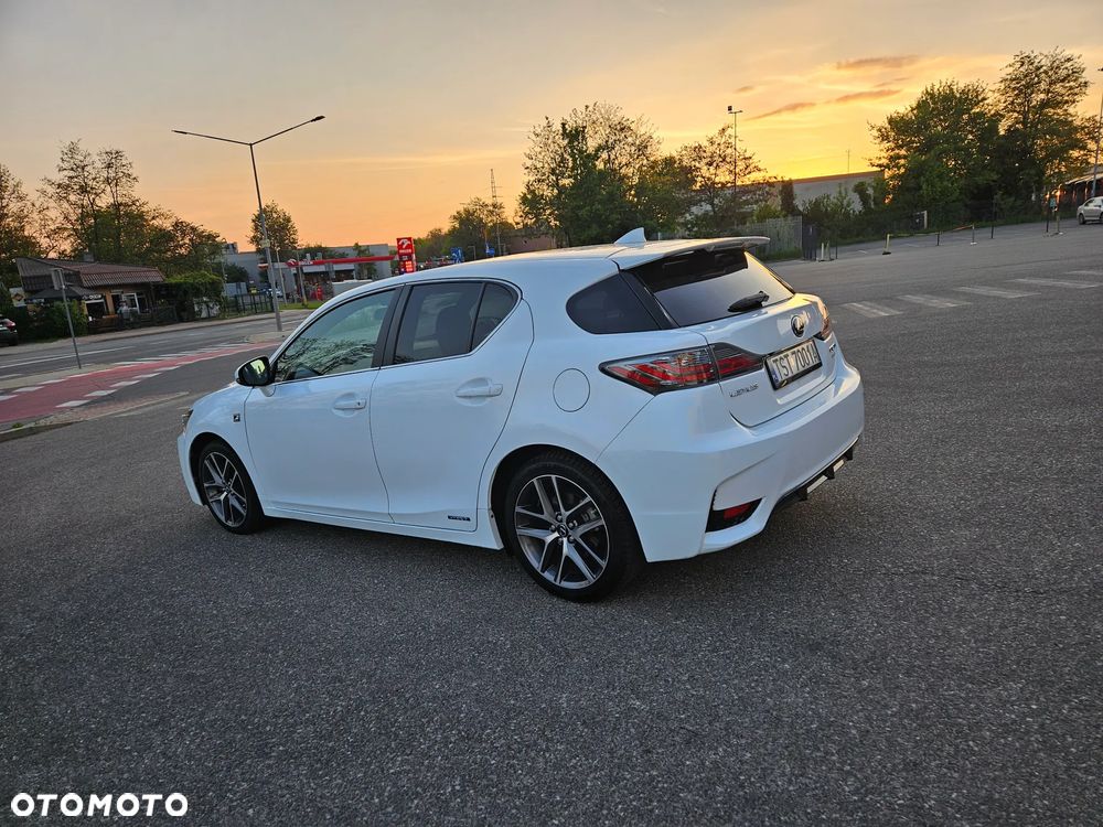 Lexus CT 200h F Sport EU6 - 4