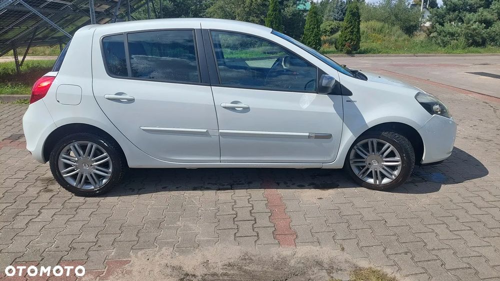Renault Clio 1.2 16V 75 Night and Day - 5