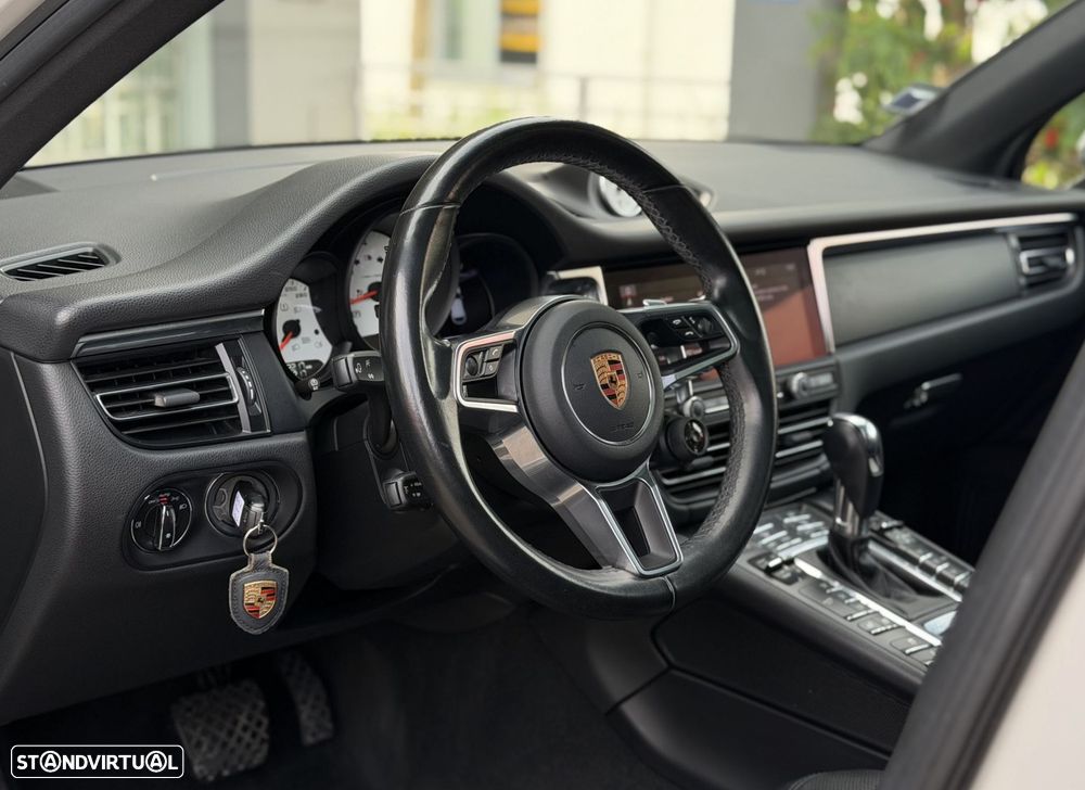 Porsche Macan - 5