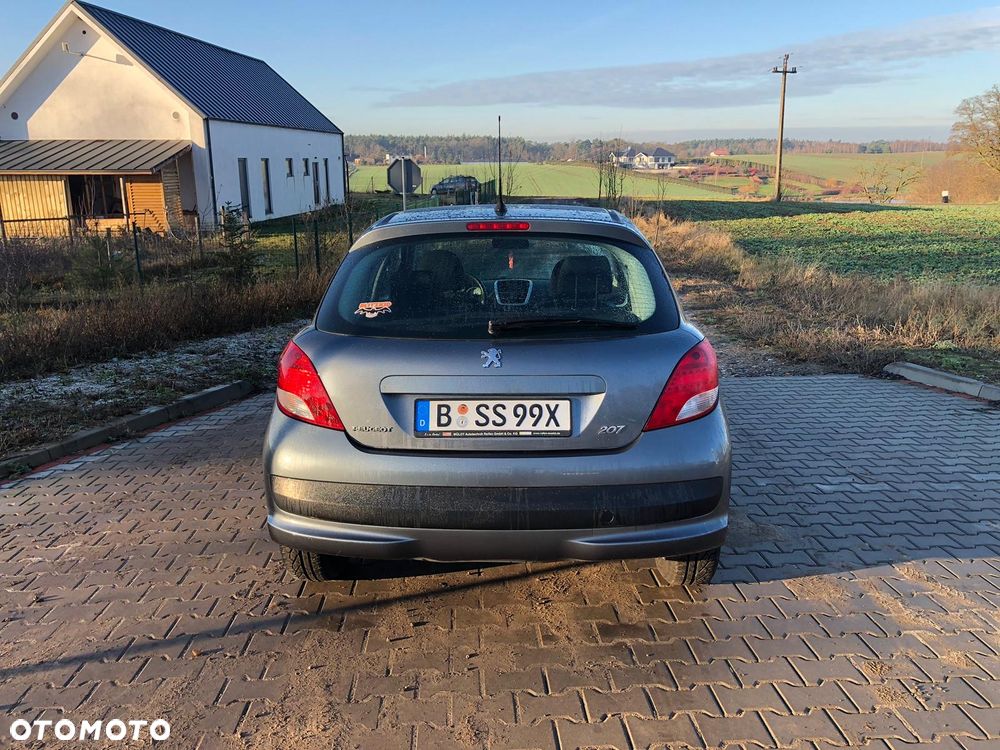 Peugeot 207 1.4 - 5