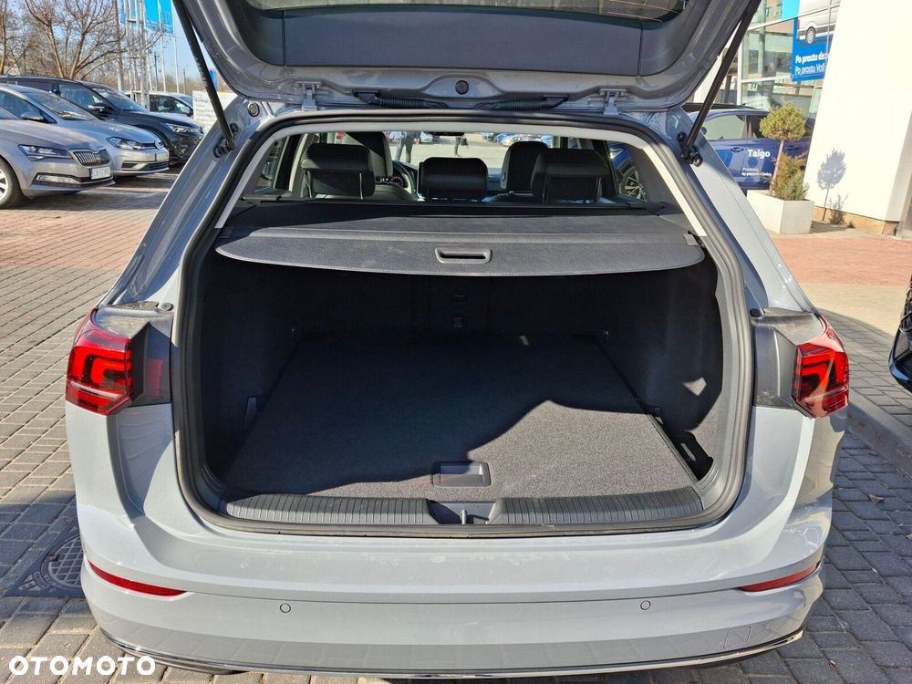 Volkswagen Golf Variant - 10