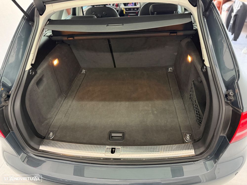 Audi A4 Avant 2.0 TDI Advance - 26