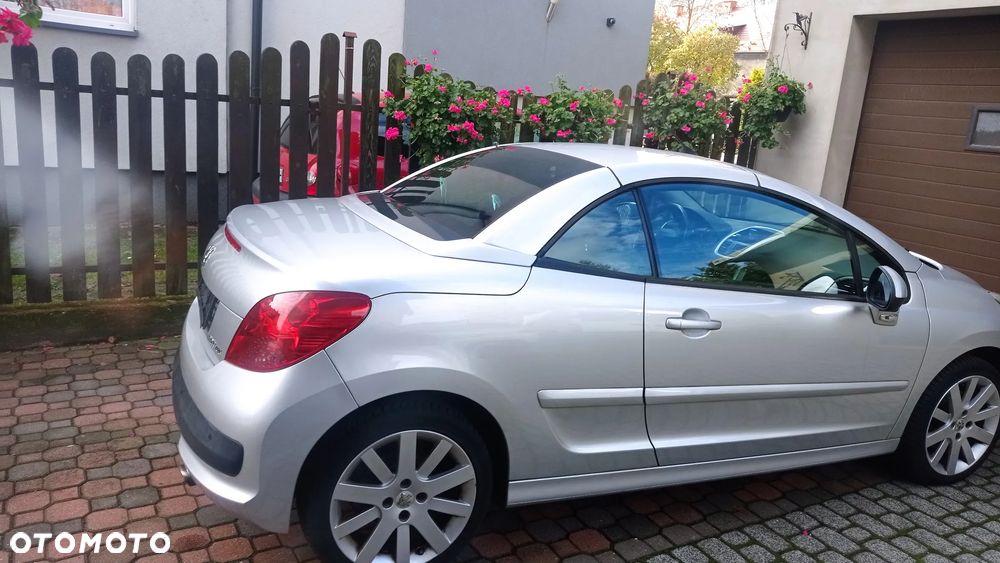 Peugeot 207 Cc 2009 photo 4