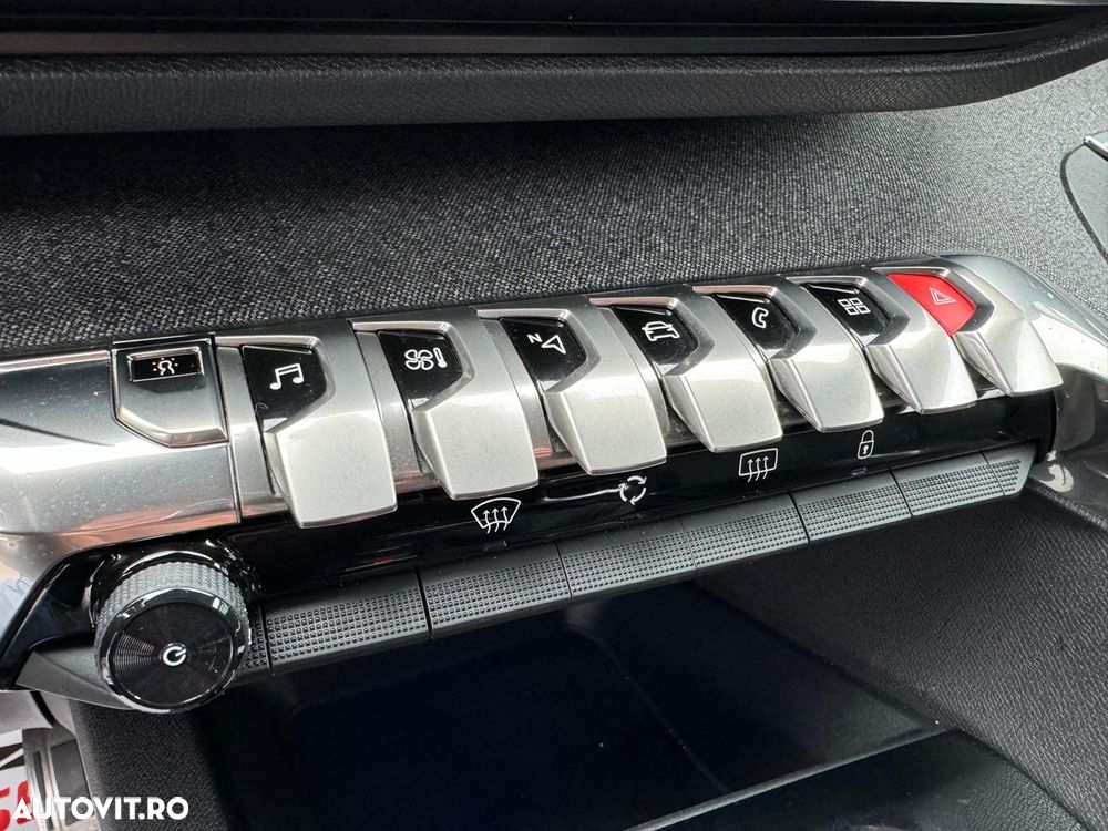 Peugeot 3008 1.2 PureTech Turbo S&S GT-Line - 21