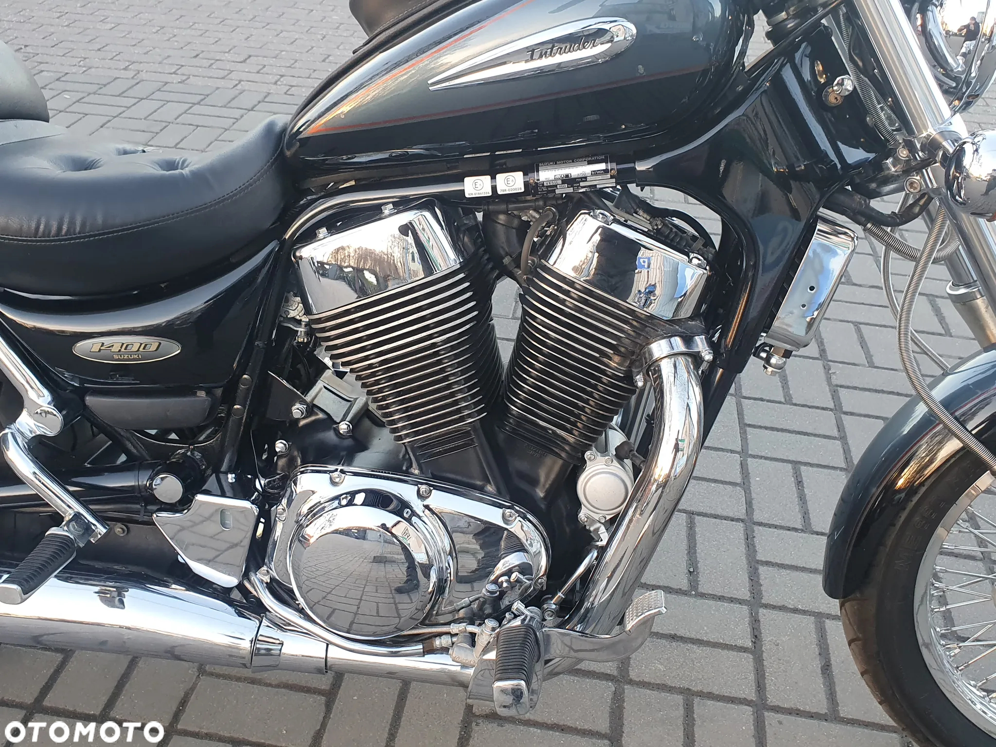 Suzuki Intruder - 16