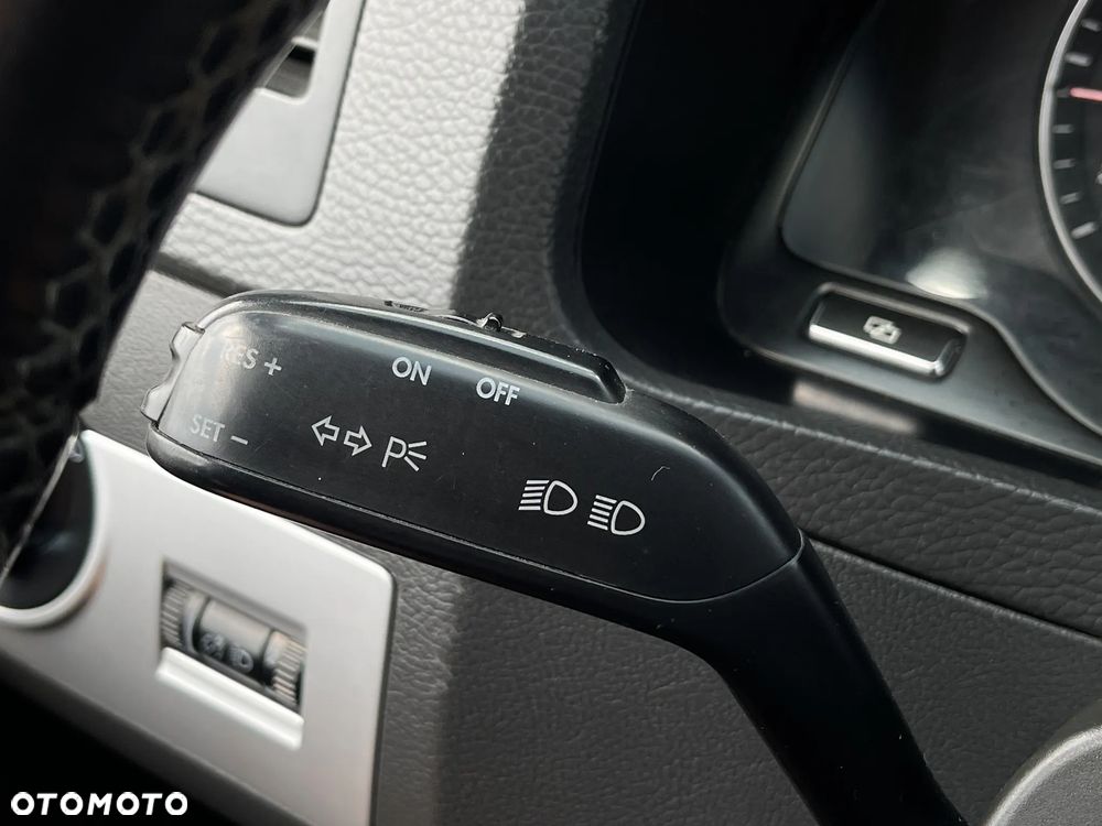 Volkswagen Multivan - 23