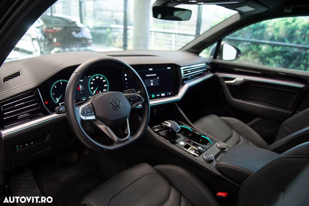 Volkswagen Touareg V6 TDI 4MOTION Elegance - 16