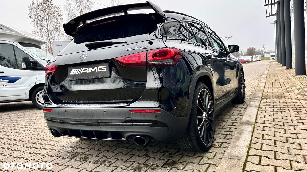 Mercedes-Benz GLA - 30