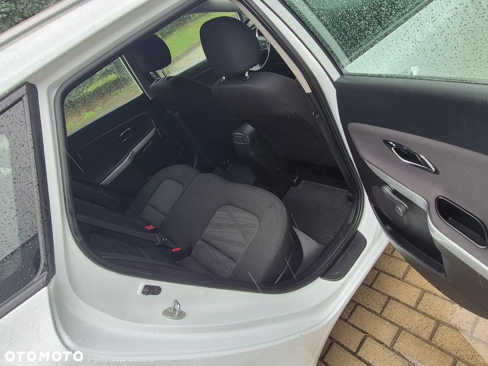 Kia Ceed - 12
