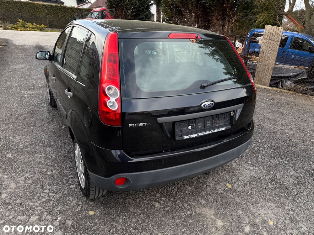 Ford Fiesta 1.3 Trend - 17