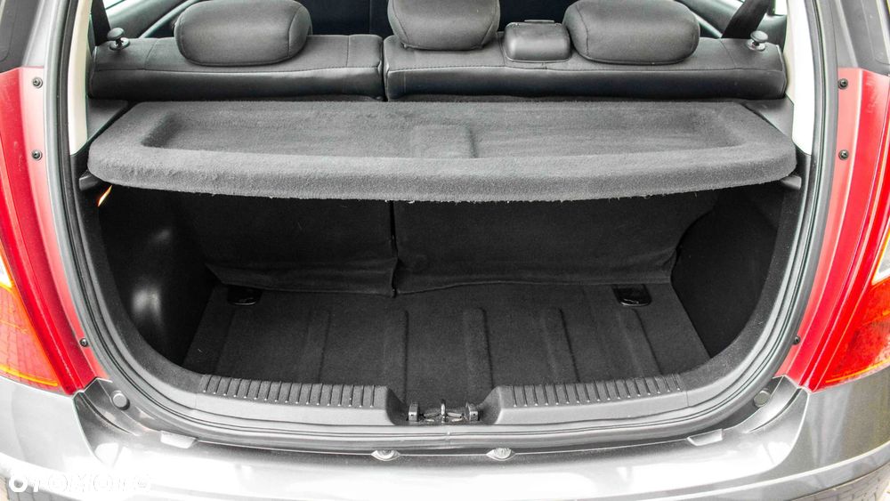 Hyundai i10 1.1 Comfort - 20