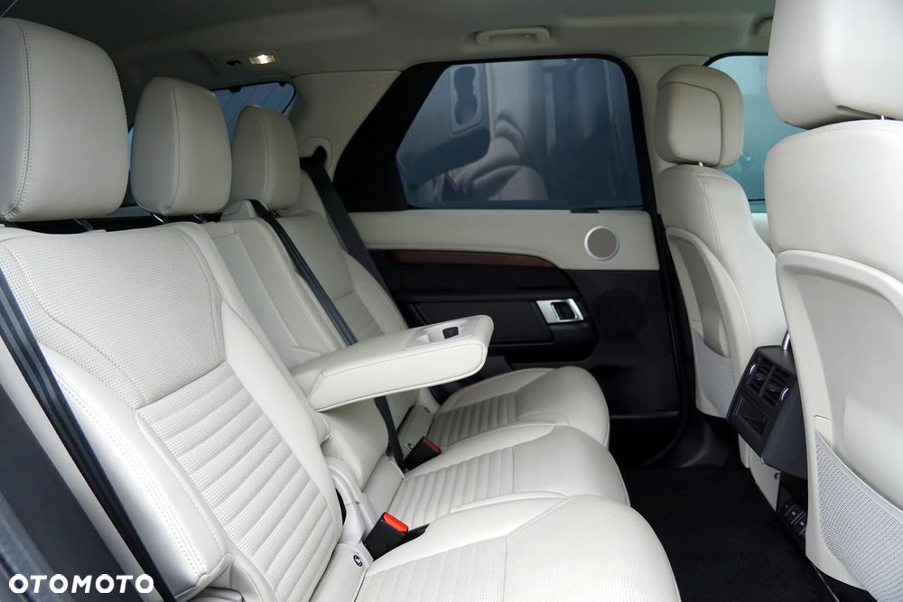 Land Rover Discovery 3.0 D250 mHEV SE - 28