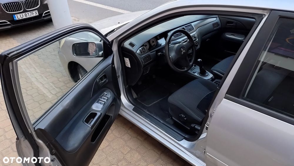 Mitsubishi Lancer 1.6 Comfort - 6