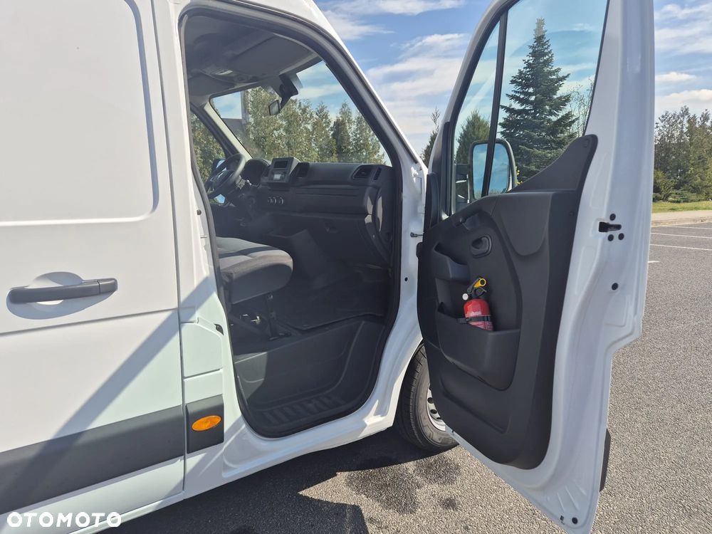 Renault Master IV - 25