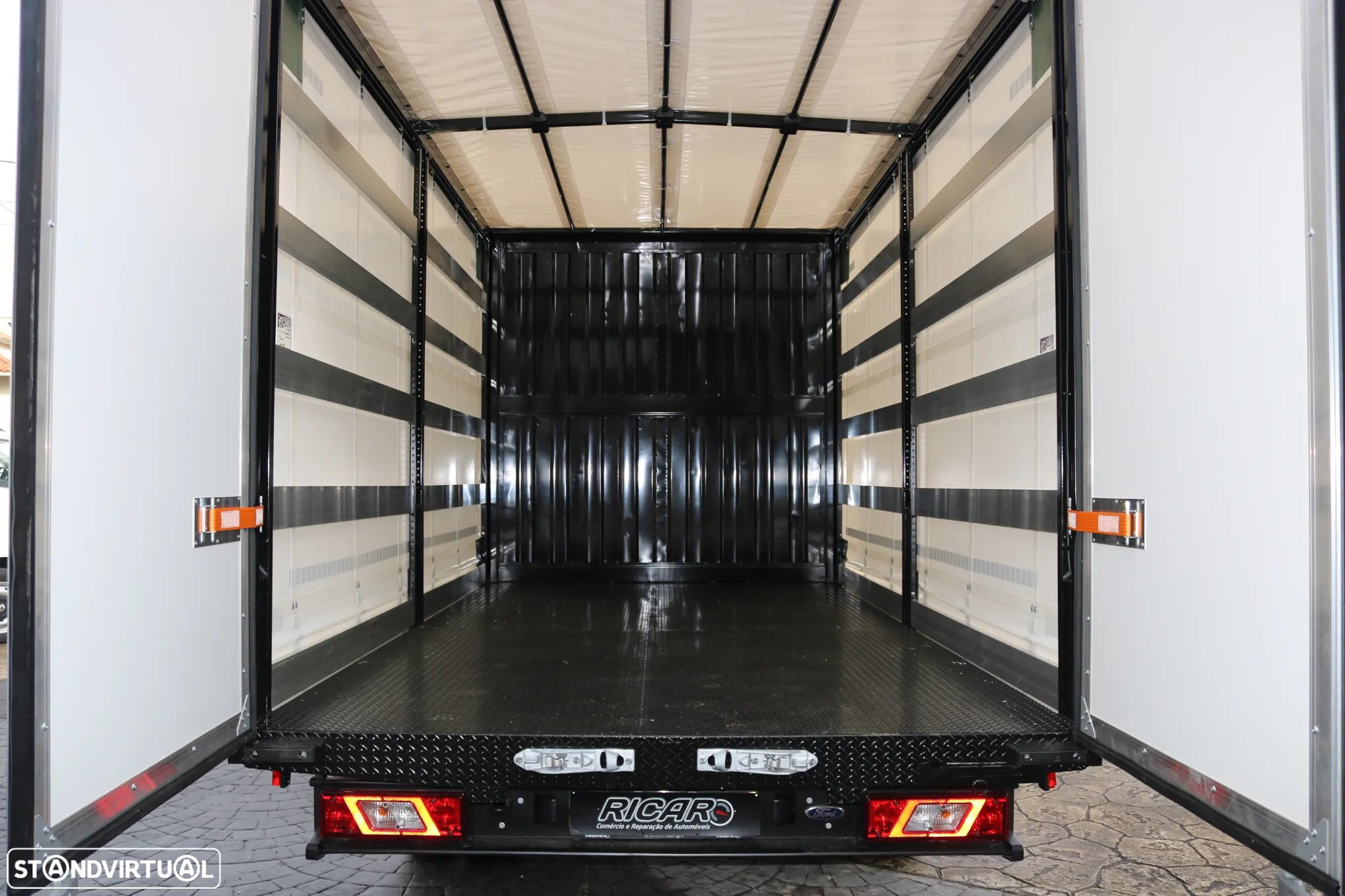 Ford Transit L4 350 170CV - 9